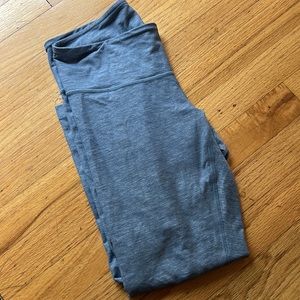 Lot of (4) Lululemon capri leggings